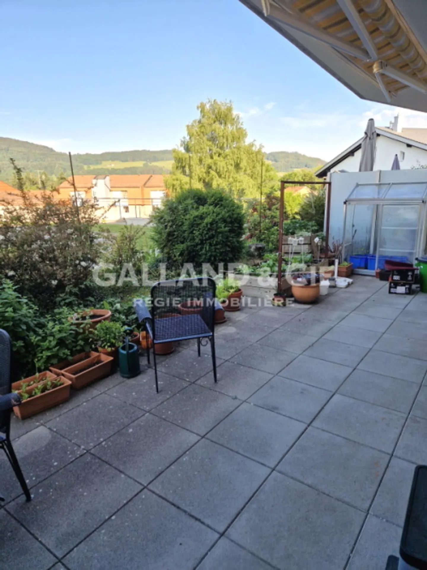 Charmant appartement 3.5 pièces - Photo 3 sur 3