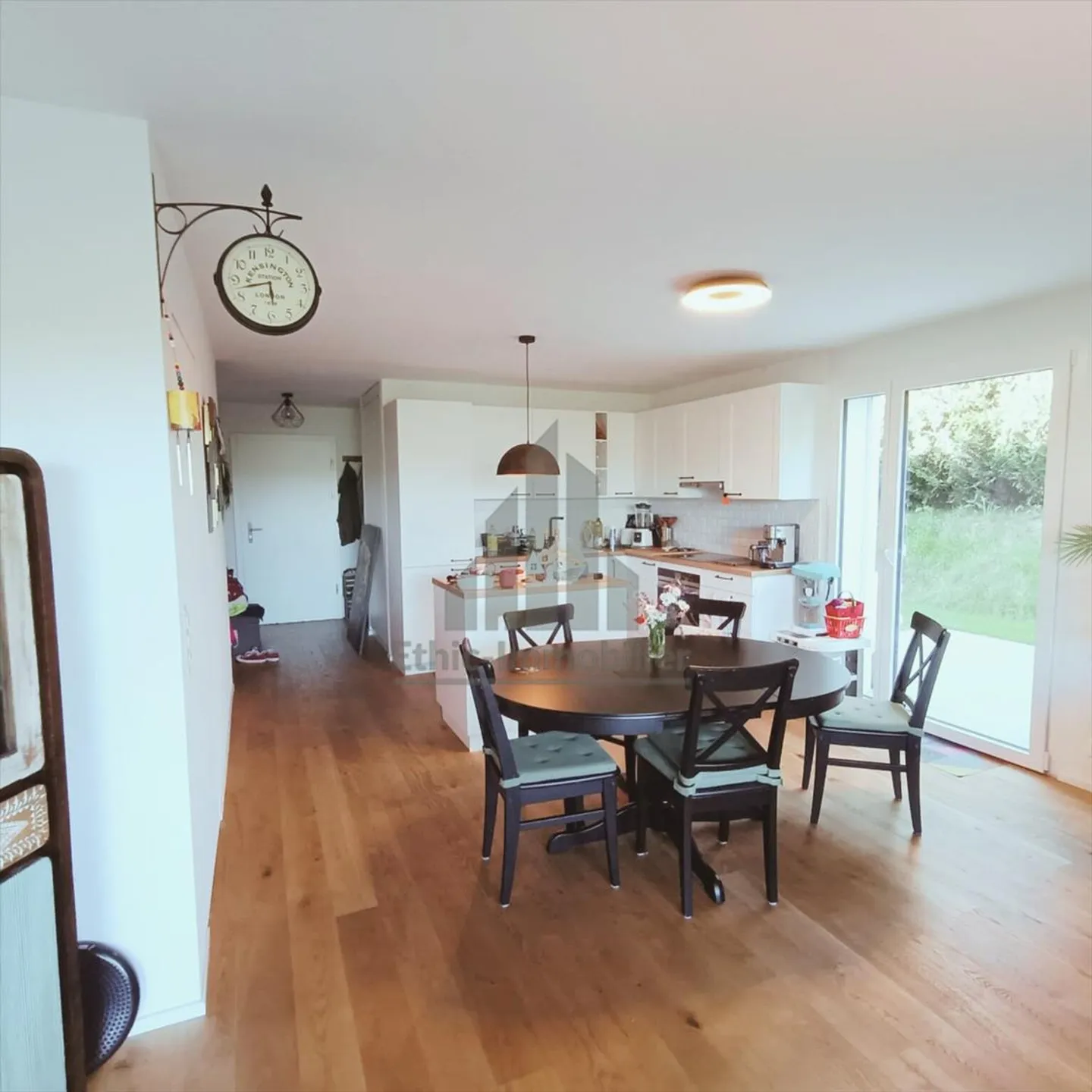 Appartement meublé avec grande terrasse et jardin privatif – à 2 km d’Échallens - Photo 3 sur 7