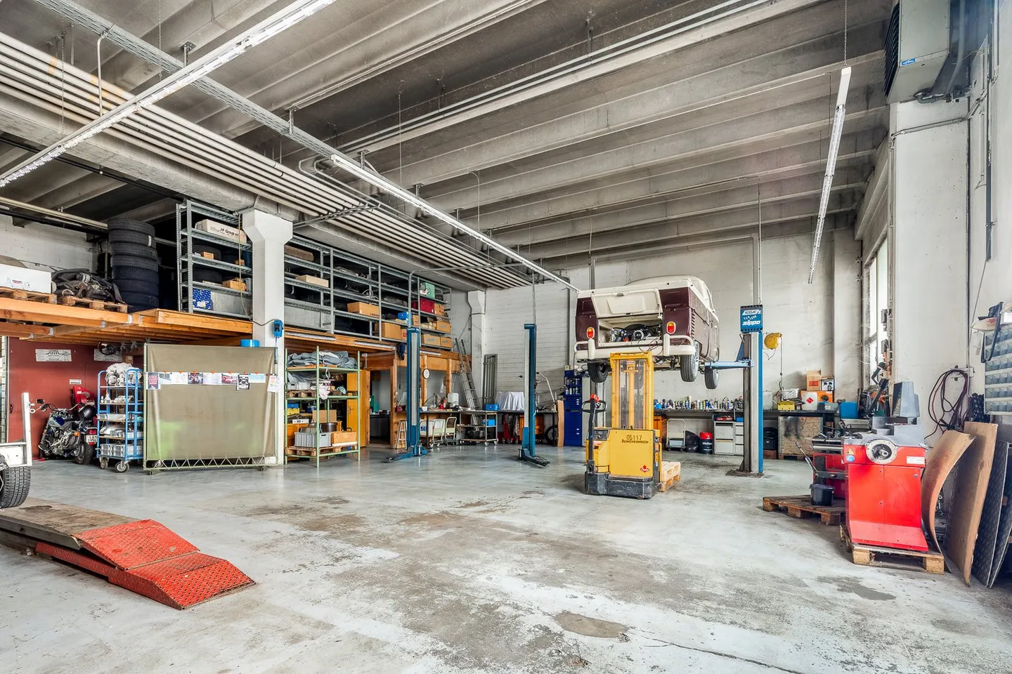 Edificio ad uso misto in affitto - Foto 3 di 5