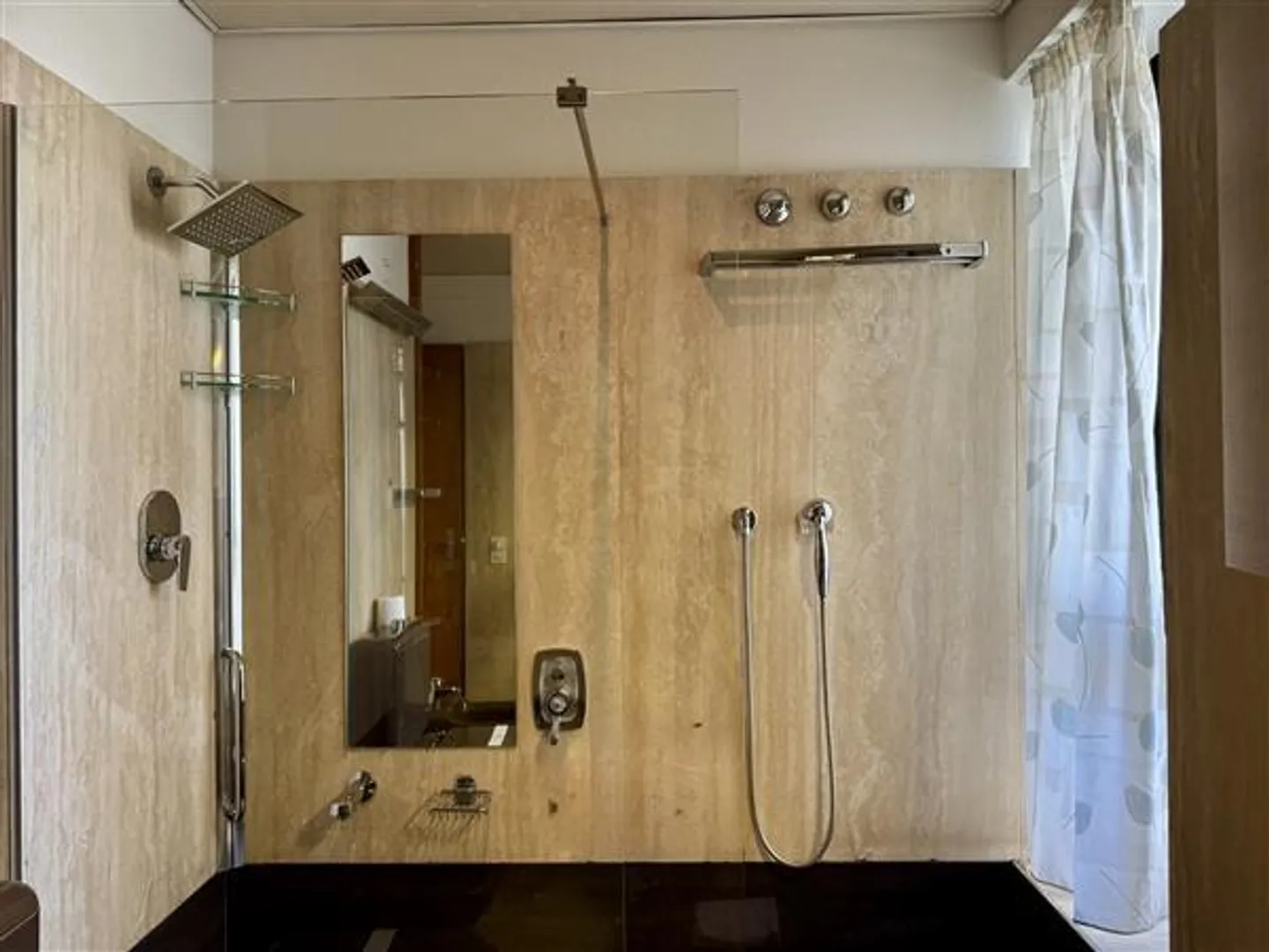 Lugano: 3.5-Room Apartment - Photo 11 of 13