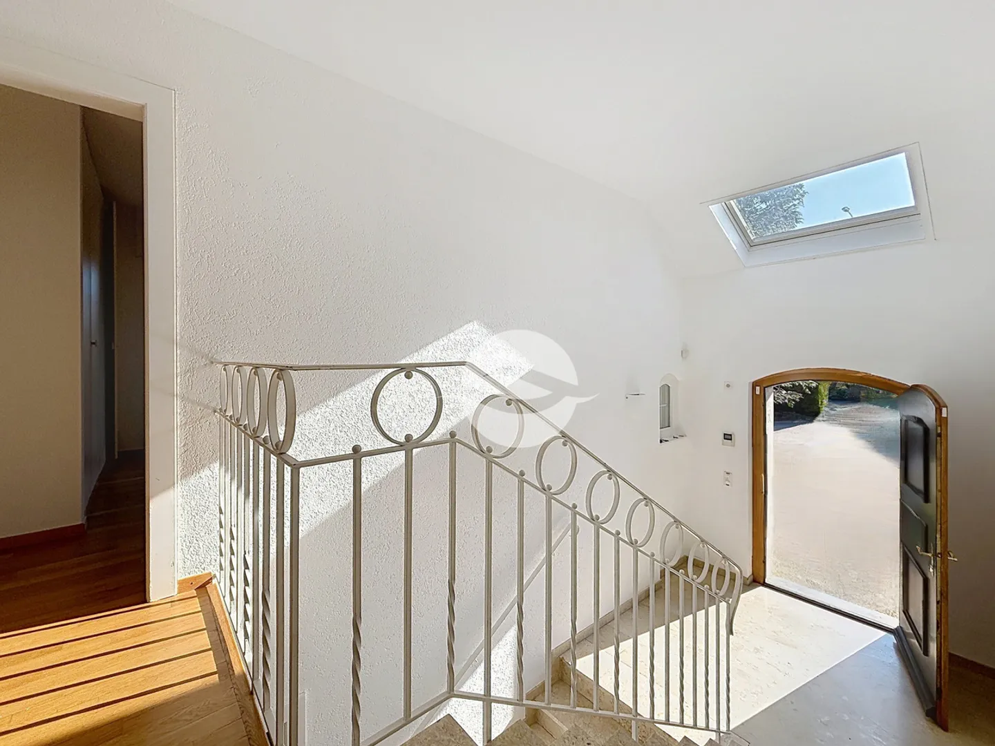 Villa de Luxe au Bord du Lac - Photo 2 sur 17