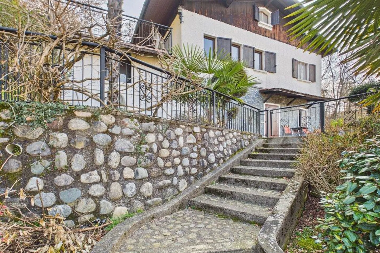 Belle et ensoleillée maison dans un emplacement panoramique (Italie) - Photo 1 sur 13