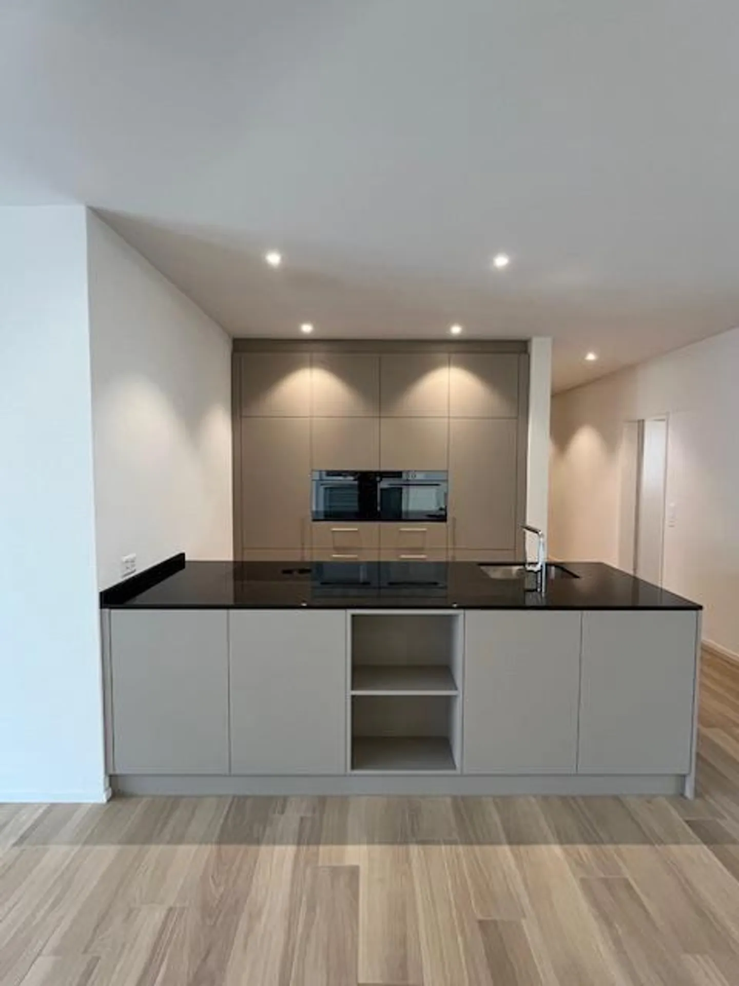 Modernes 3.5-Zimmer-Apartment - Foto 3 von 18