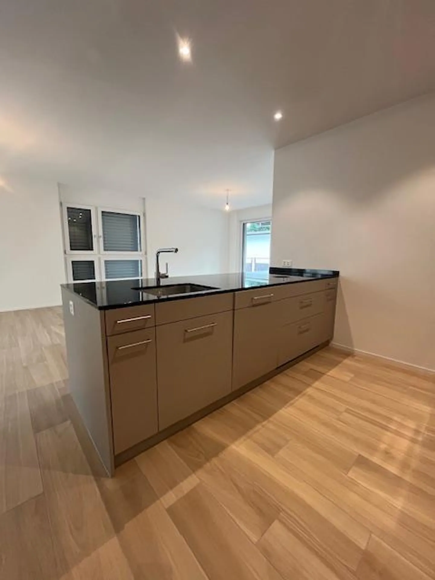 Modernes 3.5-Zimmer-Apartment - Foto 4 von 18