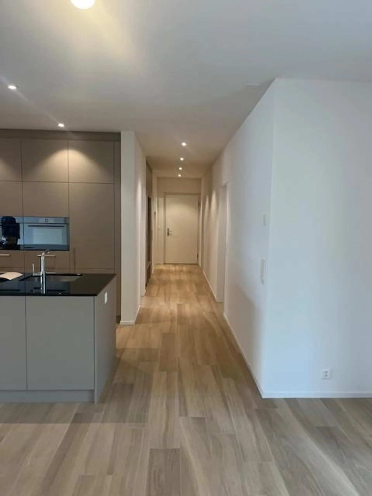 Modernes 3.5-Zimmer-Apartment - Foto 8 von 18