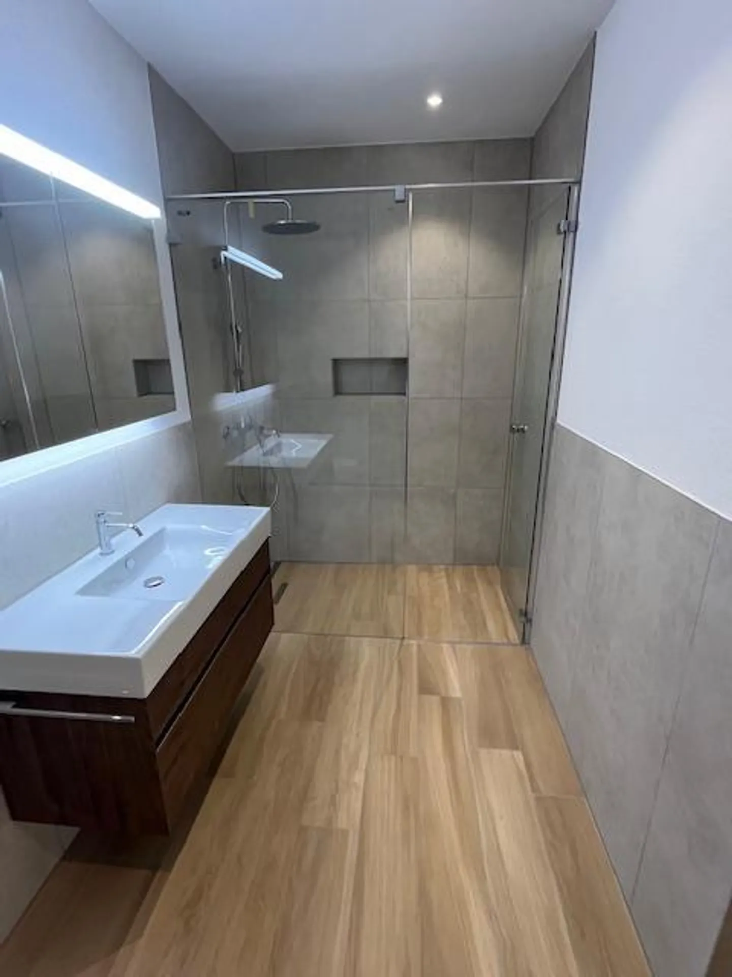 Modernes 3.5-Zimmer-Apartment - Foto 13 von 18