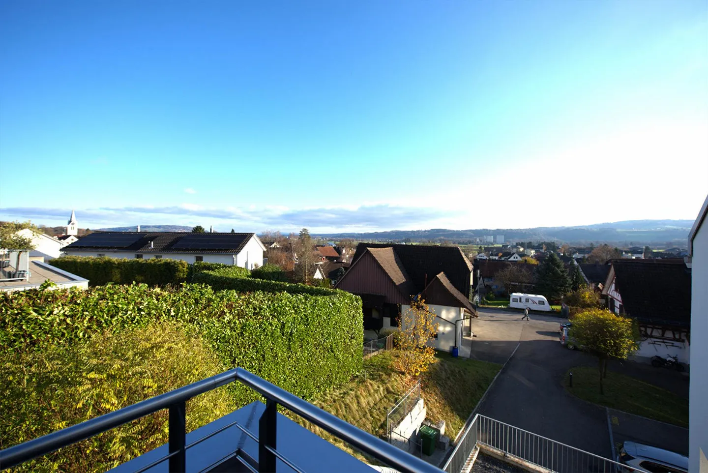 Sunny 4.5 Room Attic Apartment with Beautiful Views - Photo 2 of 5