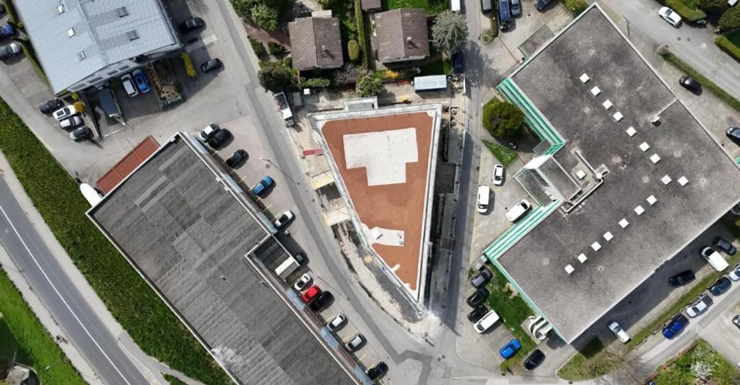 3 surfaces of 356 m2 per floor (ground + 1st + 2nd floor) - Photo 6 of 7