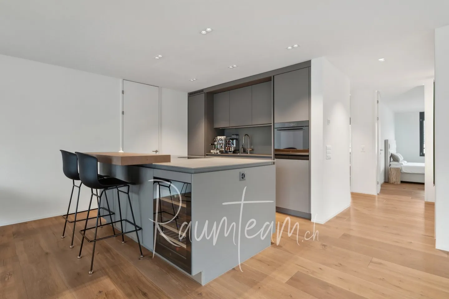 MODERNE & HAUT DE GAMME : Appartement de 3,5 pièces avec un standard de construction exclusif - Photo 3 sur 12