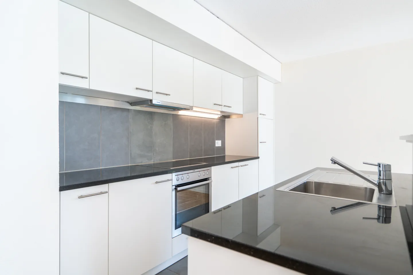 Appartement lumineux 4.5 pièces - Photo 4 sur 9