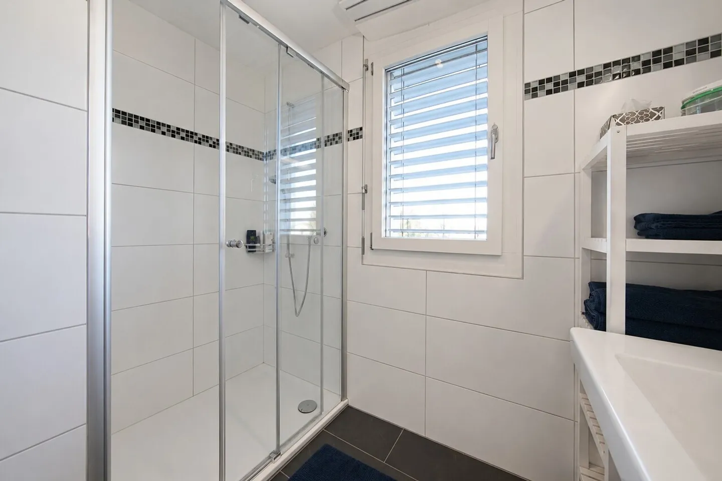 Appartement confortable avec balcon vitré - Photo 8 sur 11