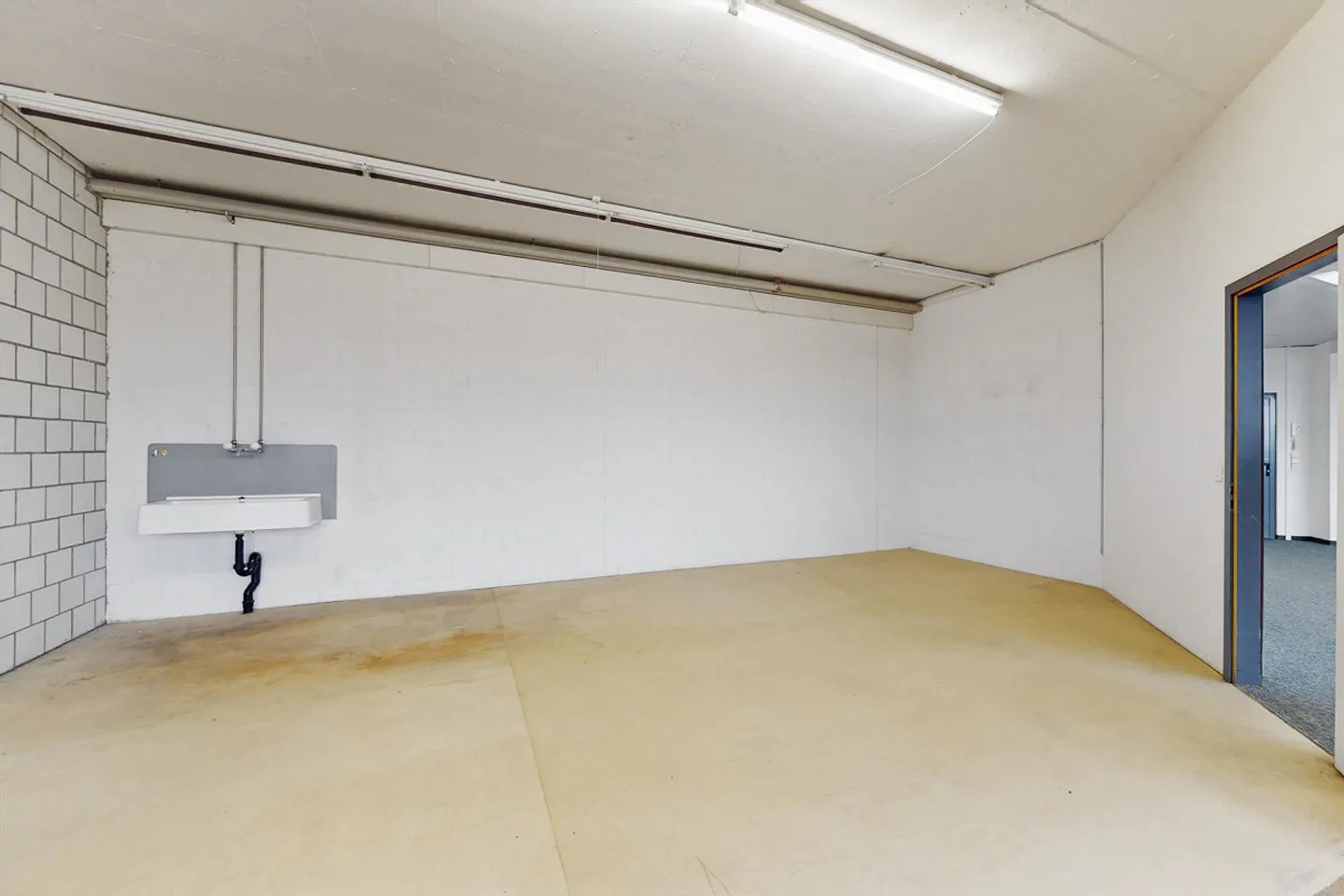 Office and Commercial Space - GO! Commercial Building in Oberentfelden - 130m2 - Photo 6 of 13