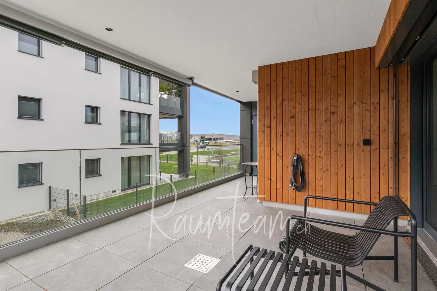 MODERNE & HAUT DE GAMME : Appartement de 3,5 pièces avec un standard de construction exclusif - Photo 4 sur 12