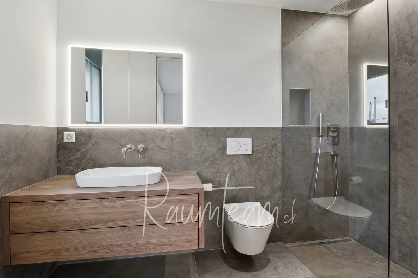 MODERNE & HAUT DE GAMME : Appartement de 3,5 pièces avec un standard de construction exclusif - Photo 5 sur 12