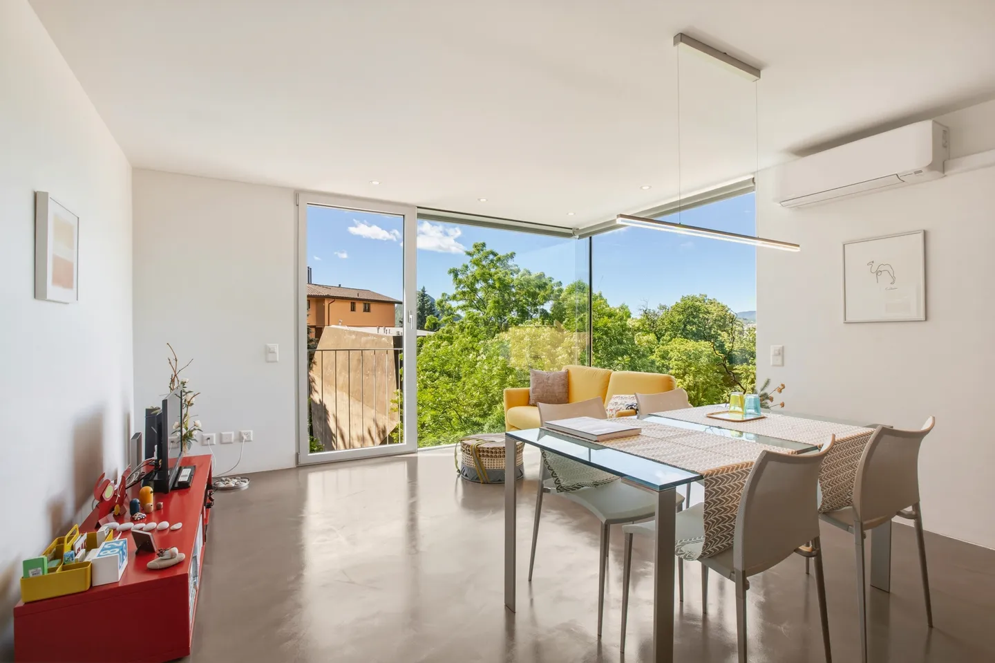 Charmantes Appartement mit Terrasse - Foto 1 von 4