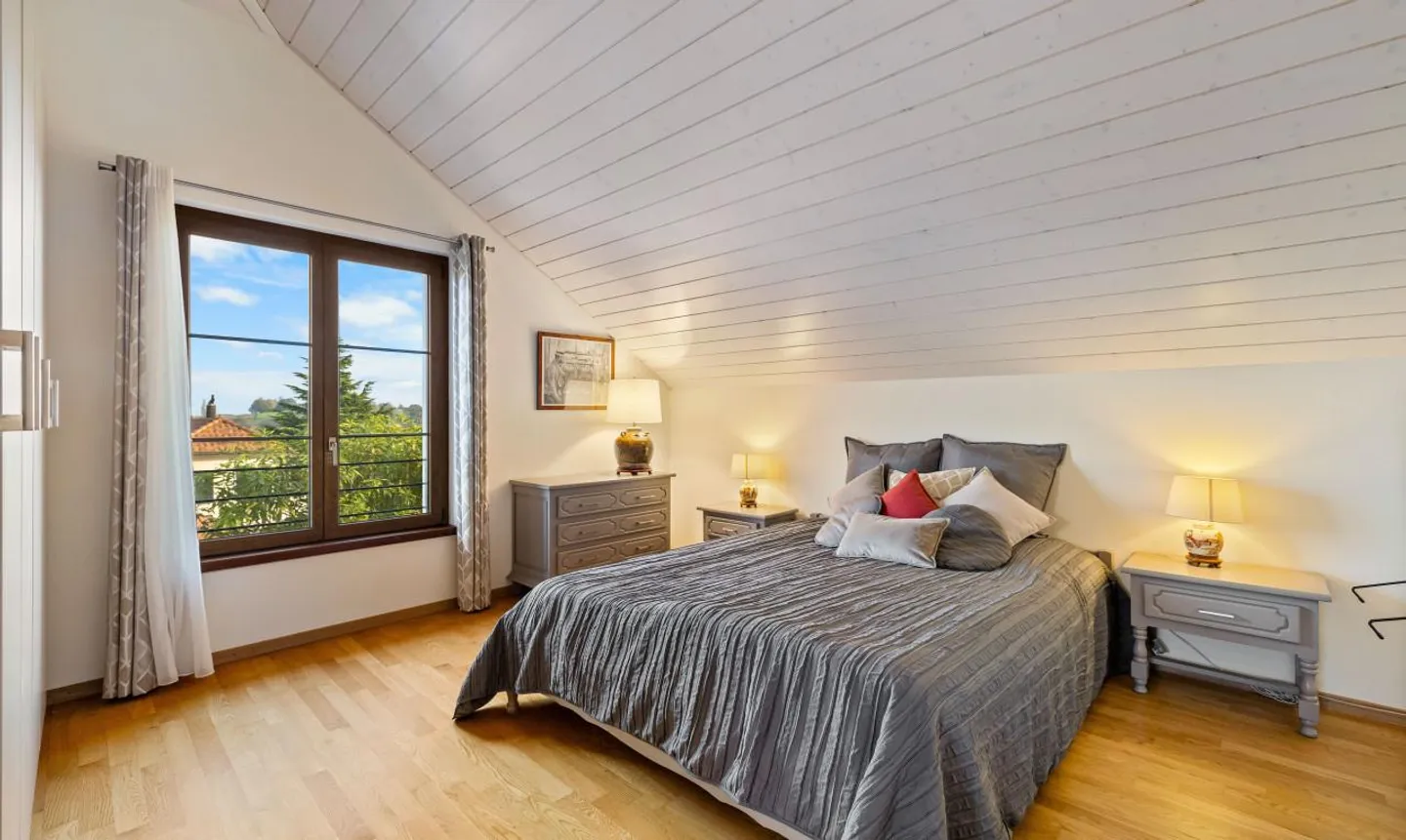 Individual house combining modern comfort and energy performance - Photo 10 of 13