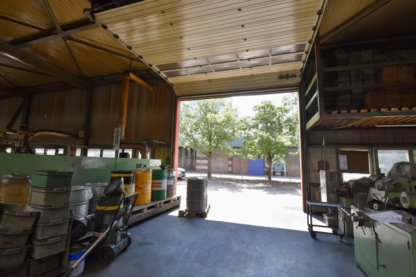 Industriegebäude - Foto 10 von 11