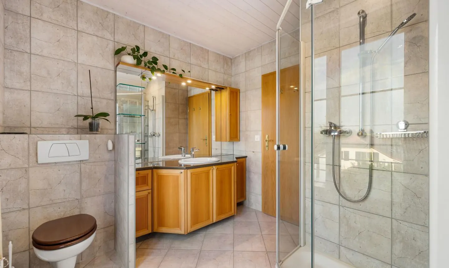 Individual house combining modern comfort and energy performance - Photo 11 of 13