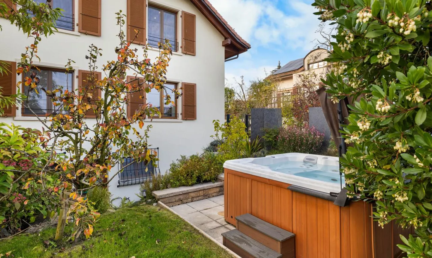 Individual house combining modern comfort and energy performance - Photo 12 of 13