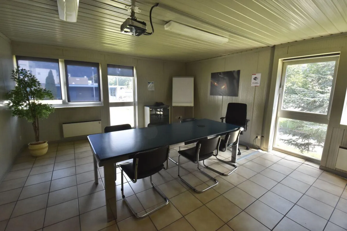 Industriegebäude - Foto 4 von 11