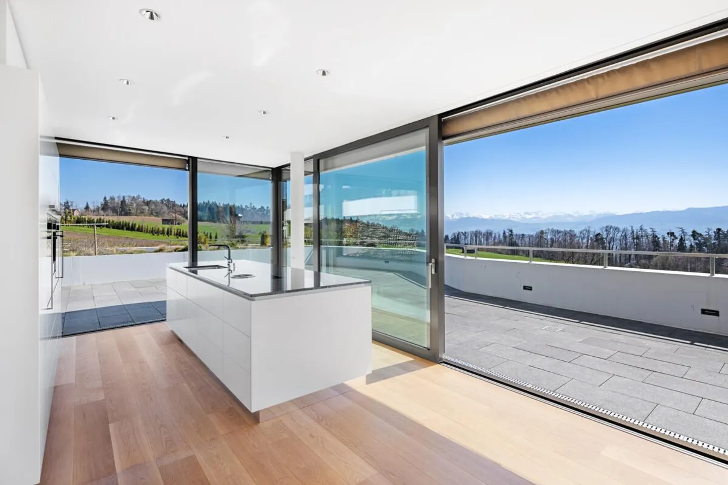 Uetikon am See : appartement en attique moderne avec vue sensationnelle - Photo 3 sur 5