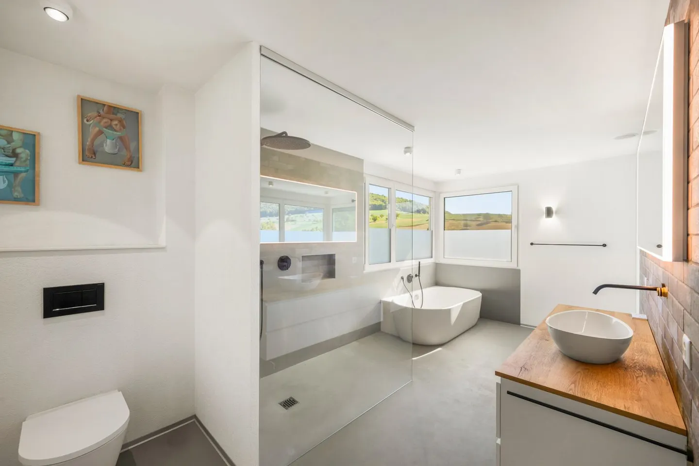 Maison individuelle moderne avec vue dégagée et espace généreux - Photo 6 sur 13