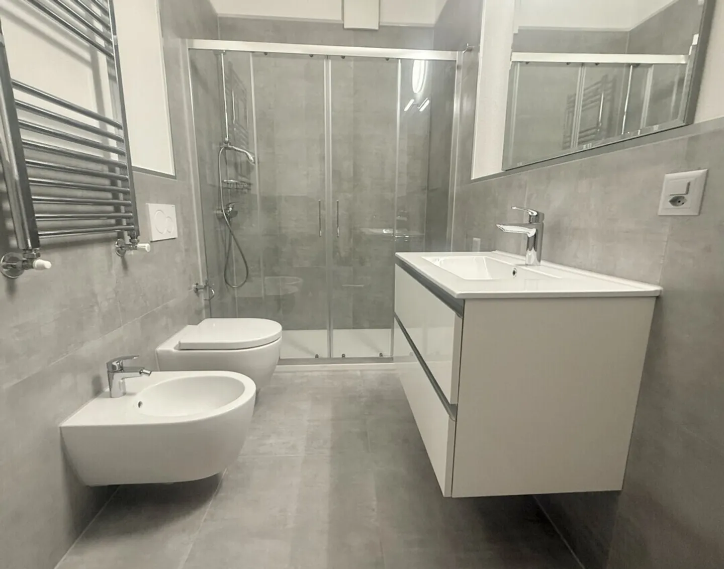 BIS ZU 3 MONATE GRATIS - Neue, moderne 3.5-Zimmer-Wohnung in Vacallo - Foto 5 von 7