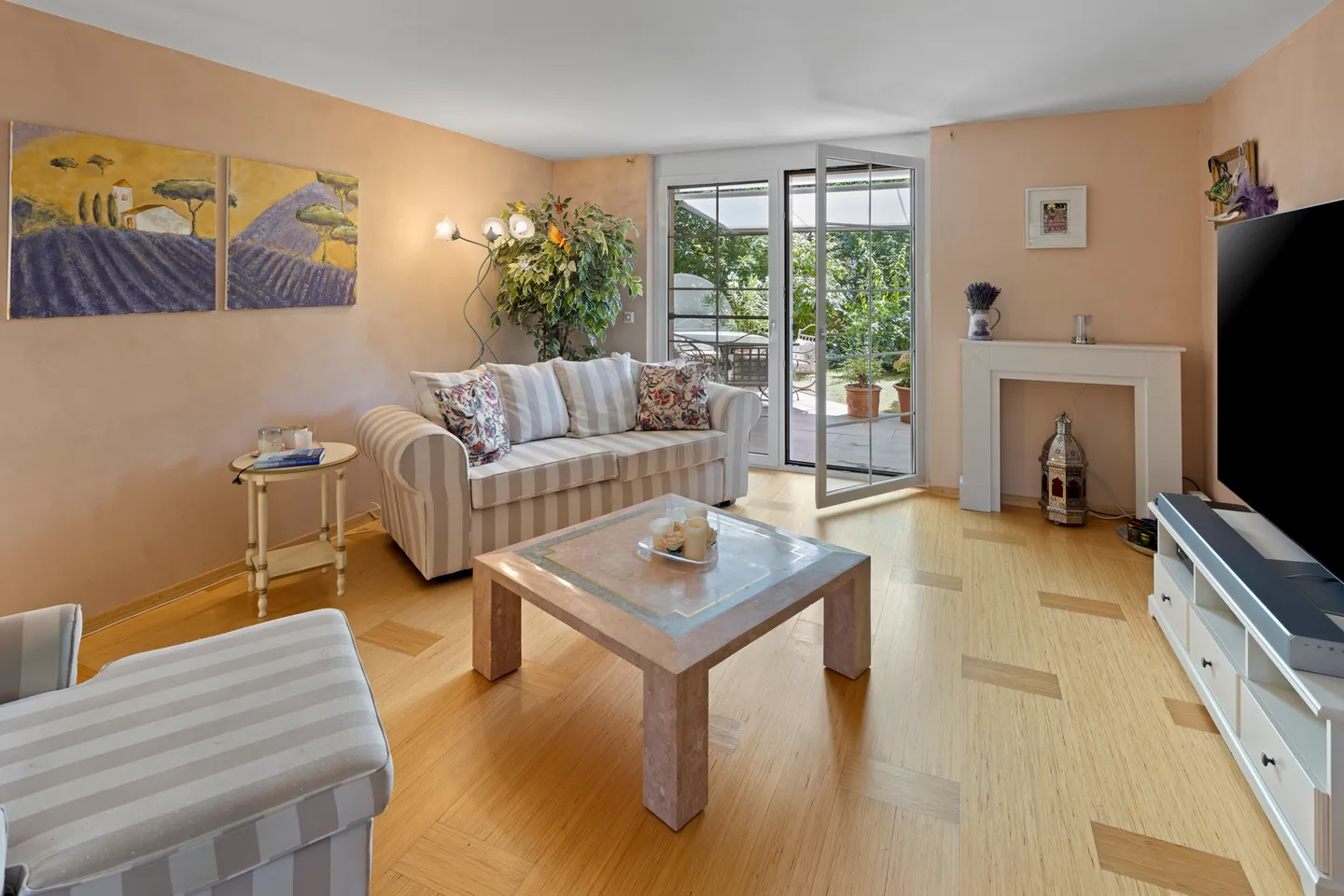 Dream home with garden oasis - Photo 6 of 13