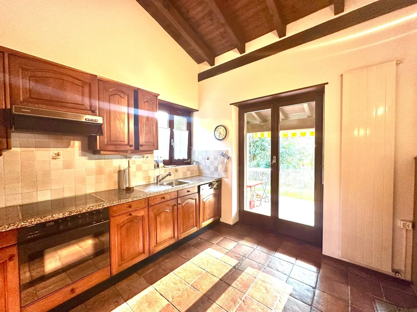 Villa avec jardin à Muzzano : l'équilibre parfait entre la vie privée et ... - Photo 6 sur 13