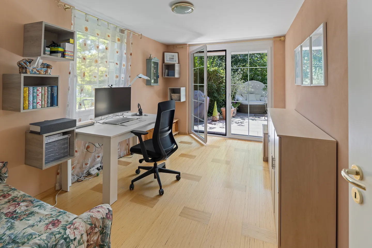 Dream home with garden oasis - Photo 10 of 13