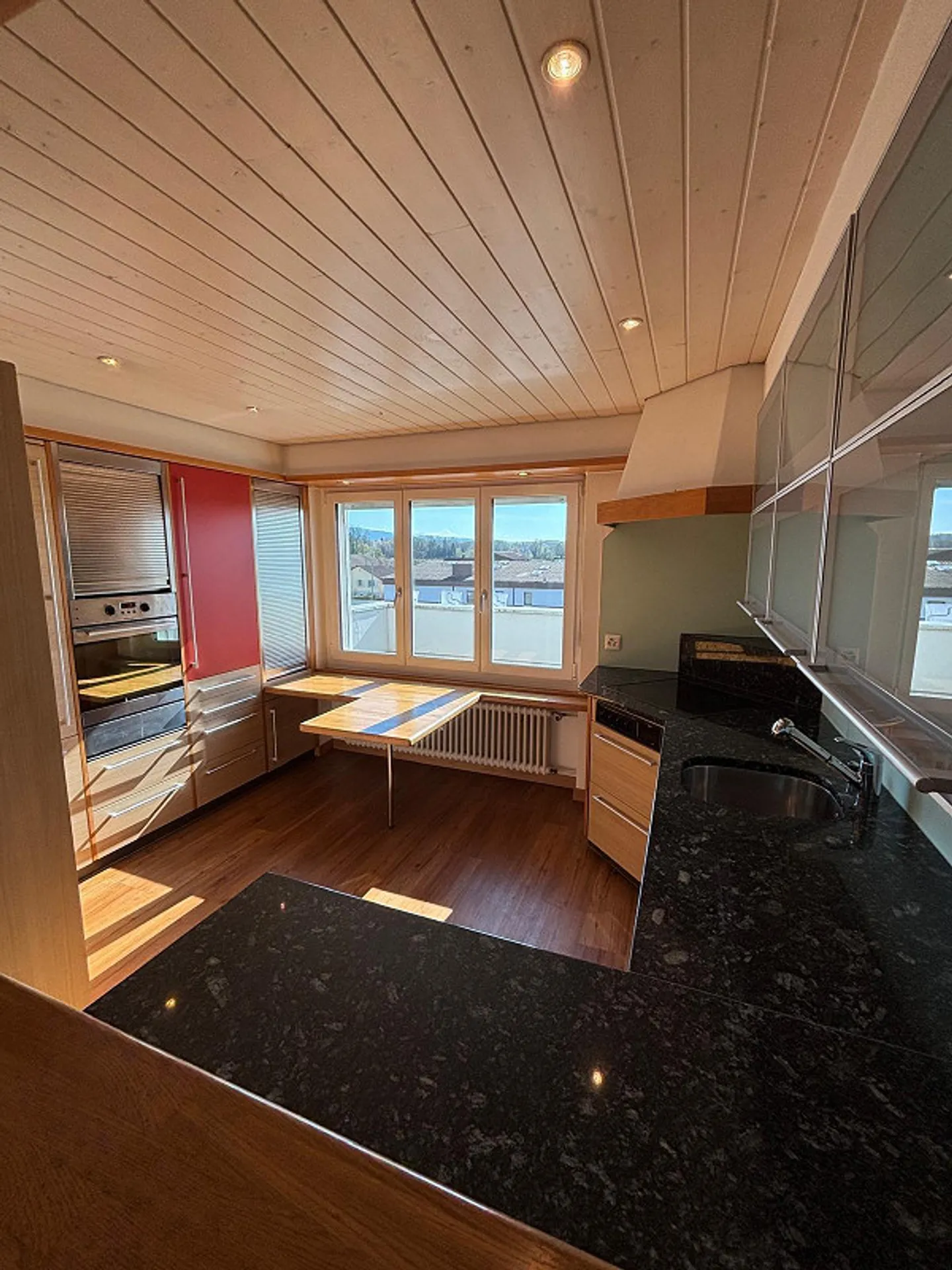 Geräumiges Penthouse mit Balkon - Foto 11 von 13