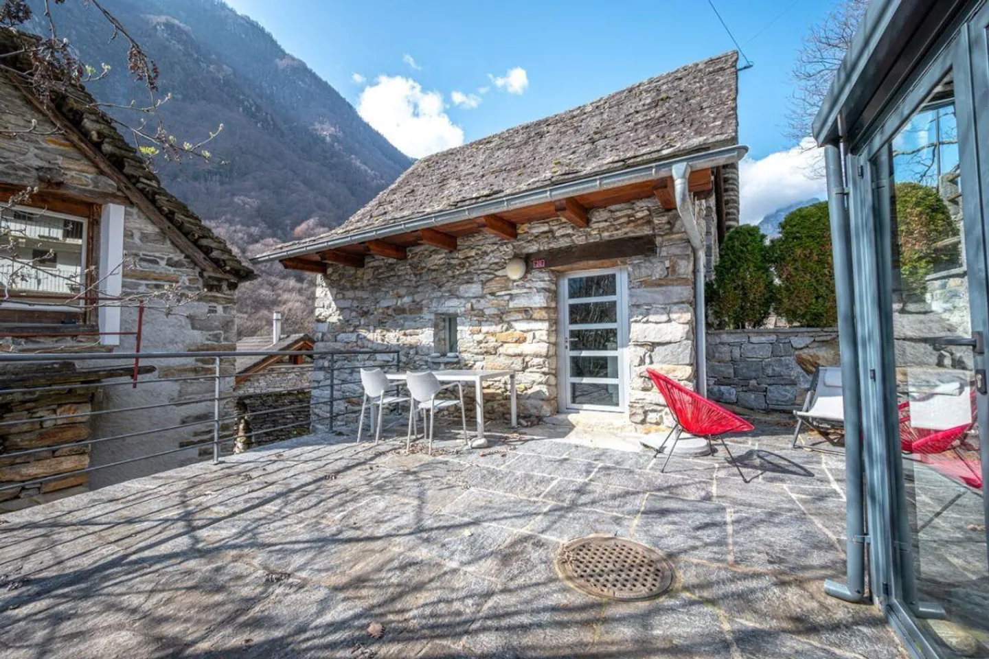 Rustique en Pierre de Style Loft au Cœur de la Vallée de Verzascatal - Photo 1 sur 9