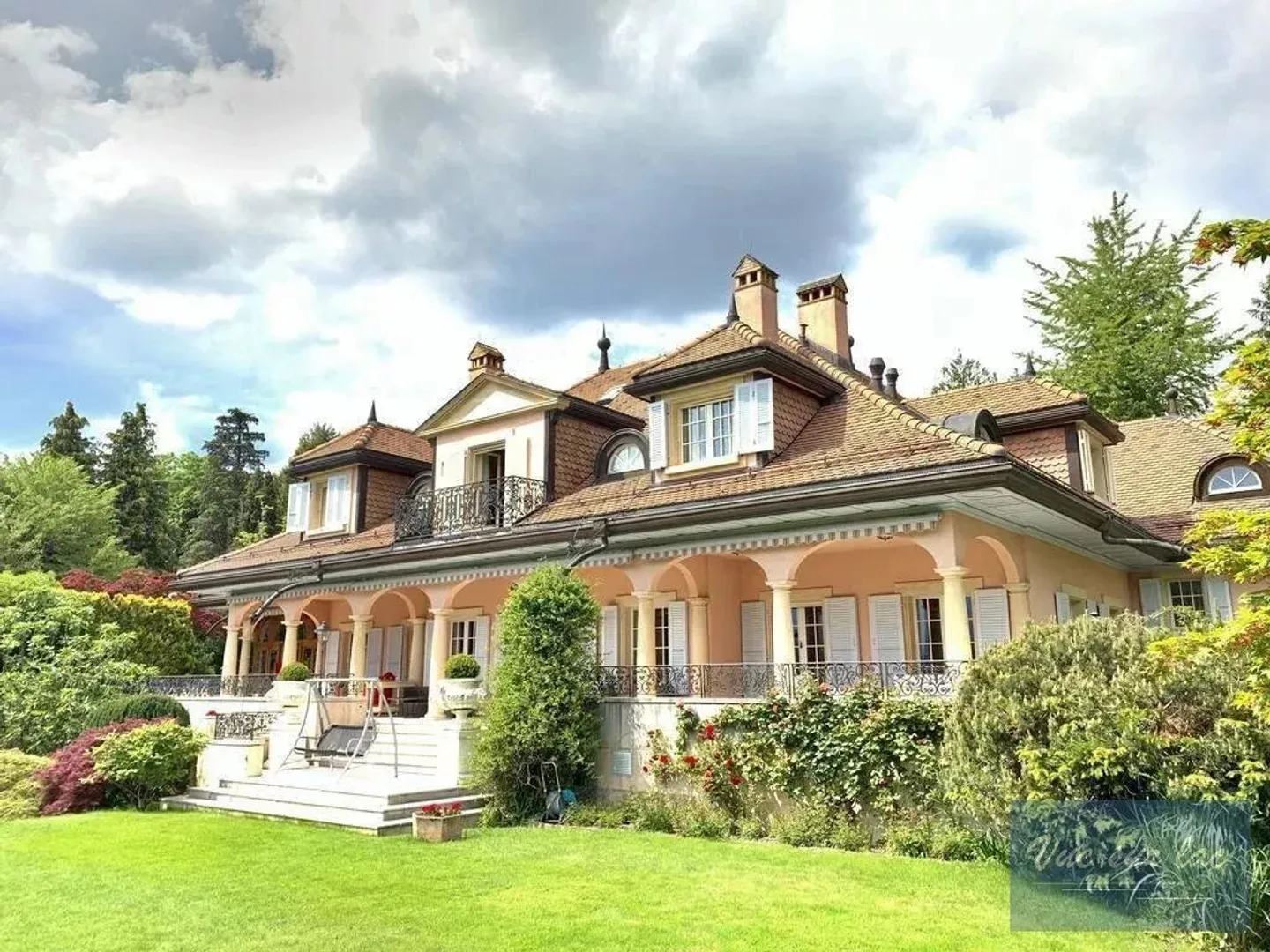 Superba proprietà su oltre 10.000 m2 edificabili - Foto 2 di 13