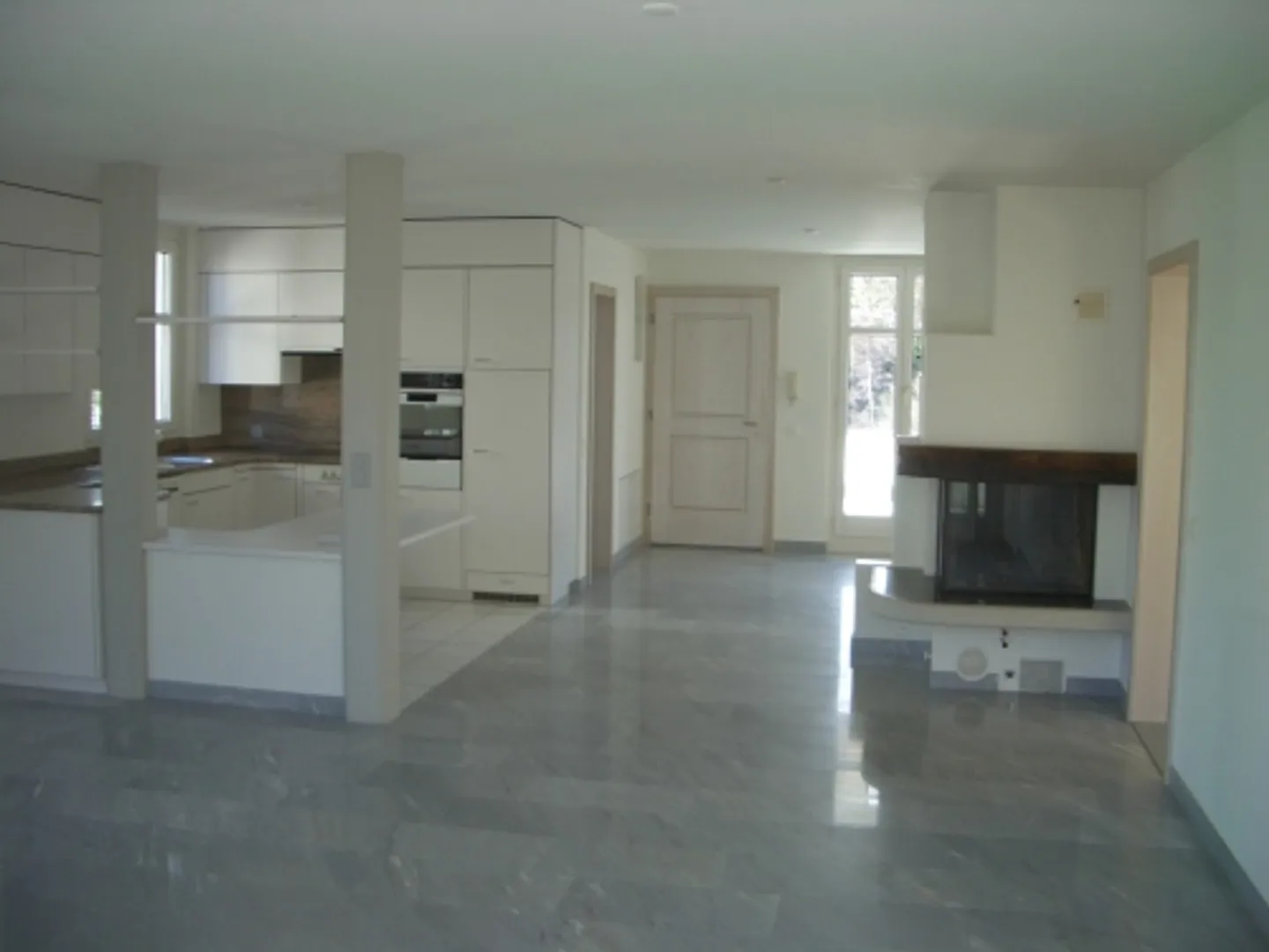 Bellissimo appartamento di 3,5 locali con balcone - Foto 2 di 7