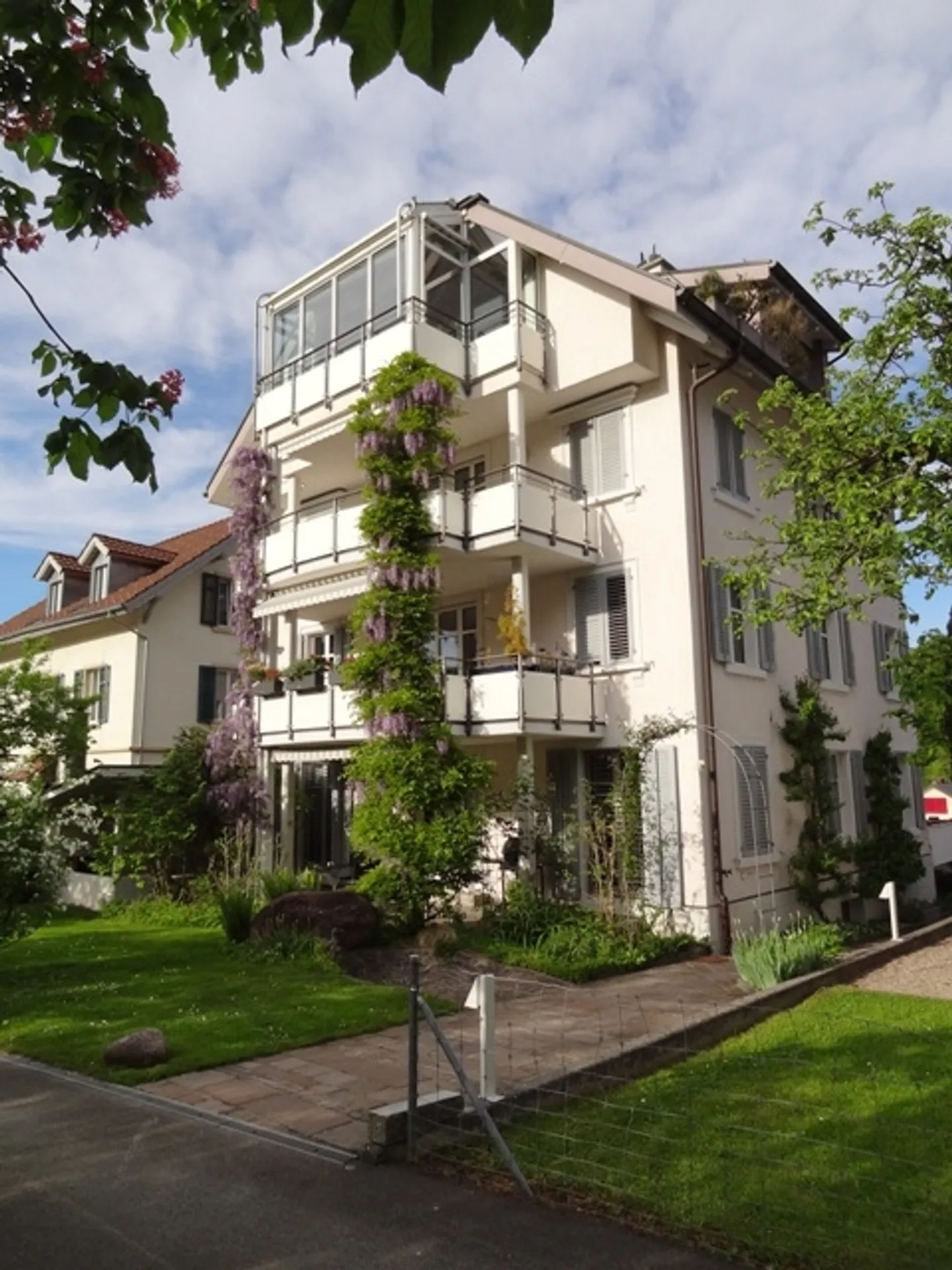 Bellissimo appartamento di 3,5 locali con balcone - Foto 1 di 7