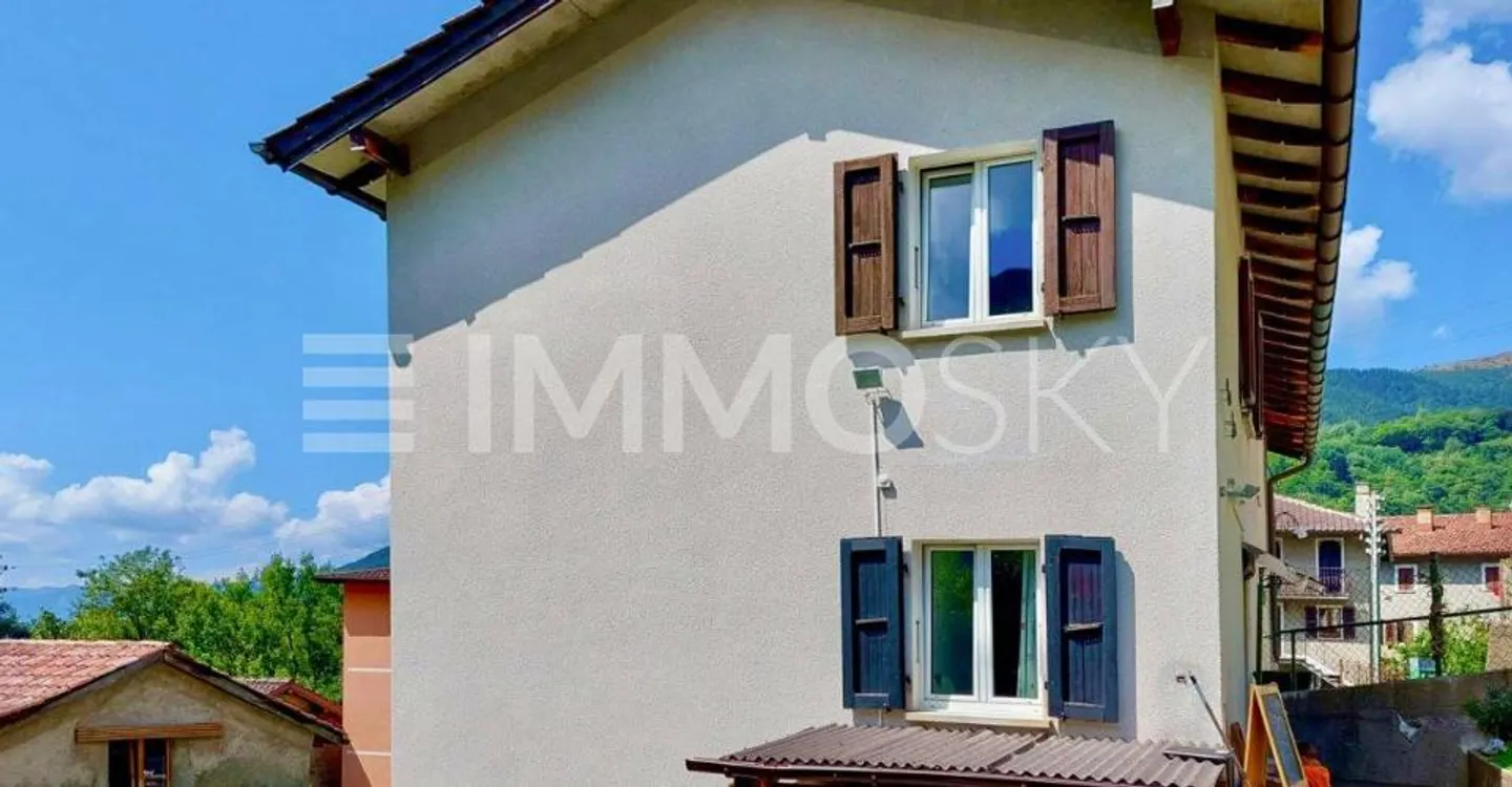 Multifamily building at a great price - Photo 2 of 4