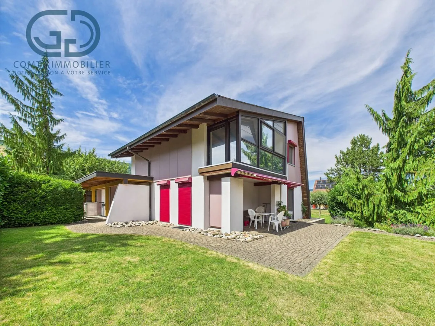 Single-family house with great potential in Glovelier - Plot of 1943 m2 - Photo 1 of 13