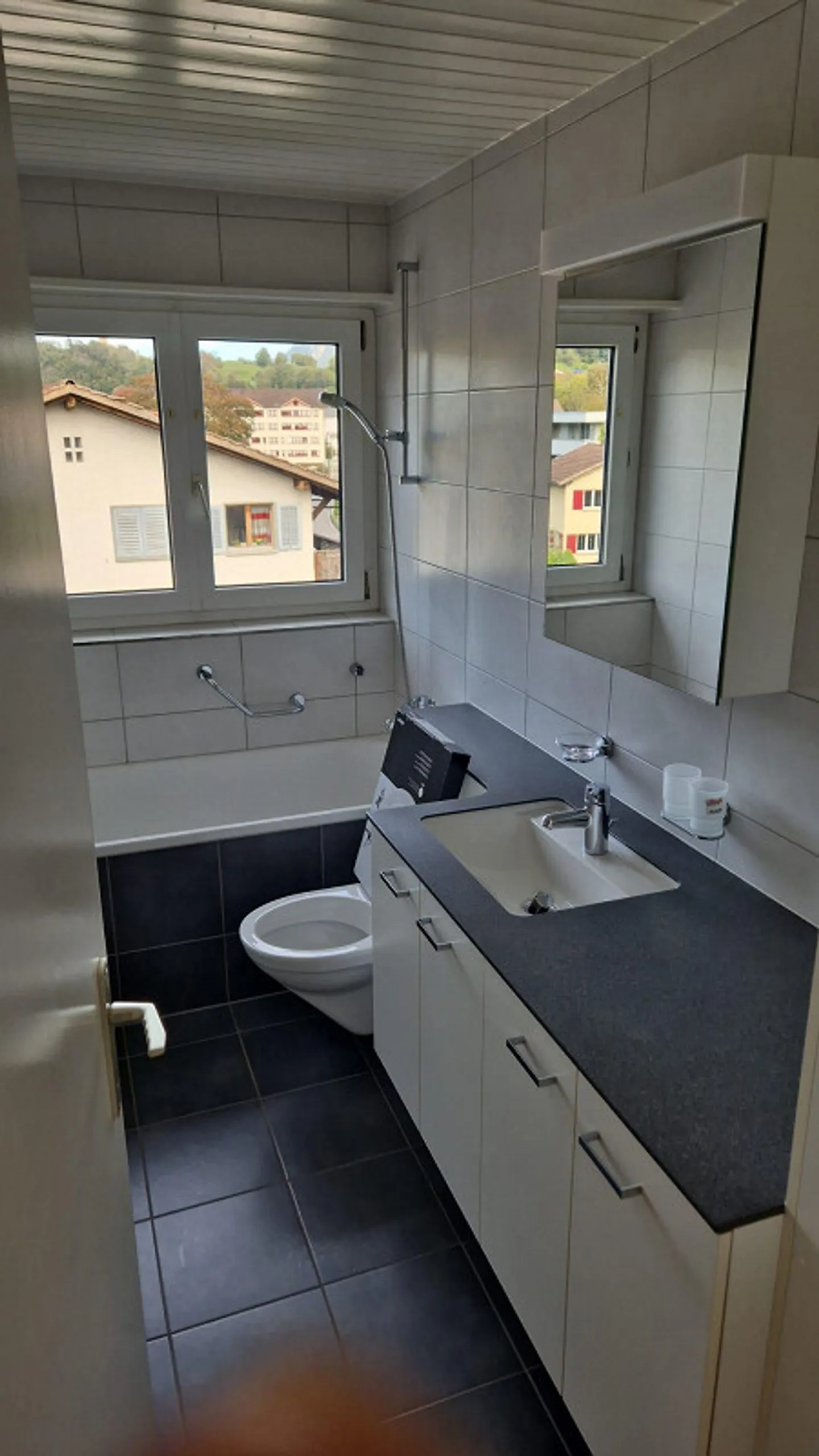 Geräumige Wohnung - Foto 3 von 7