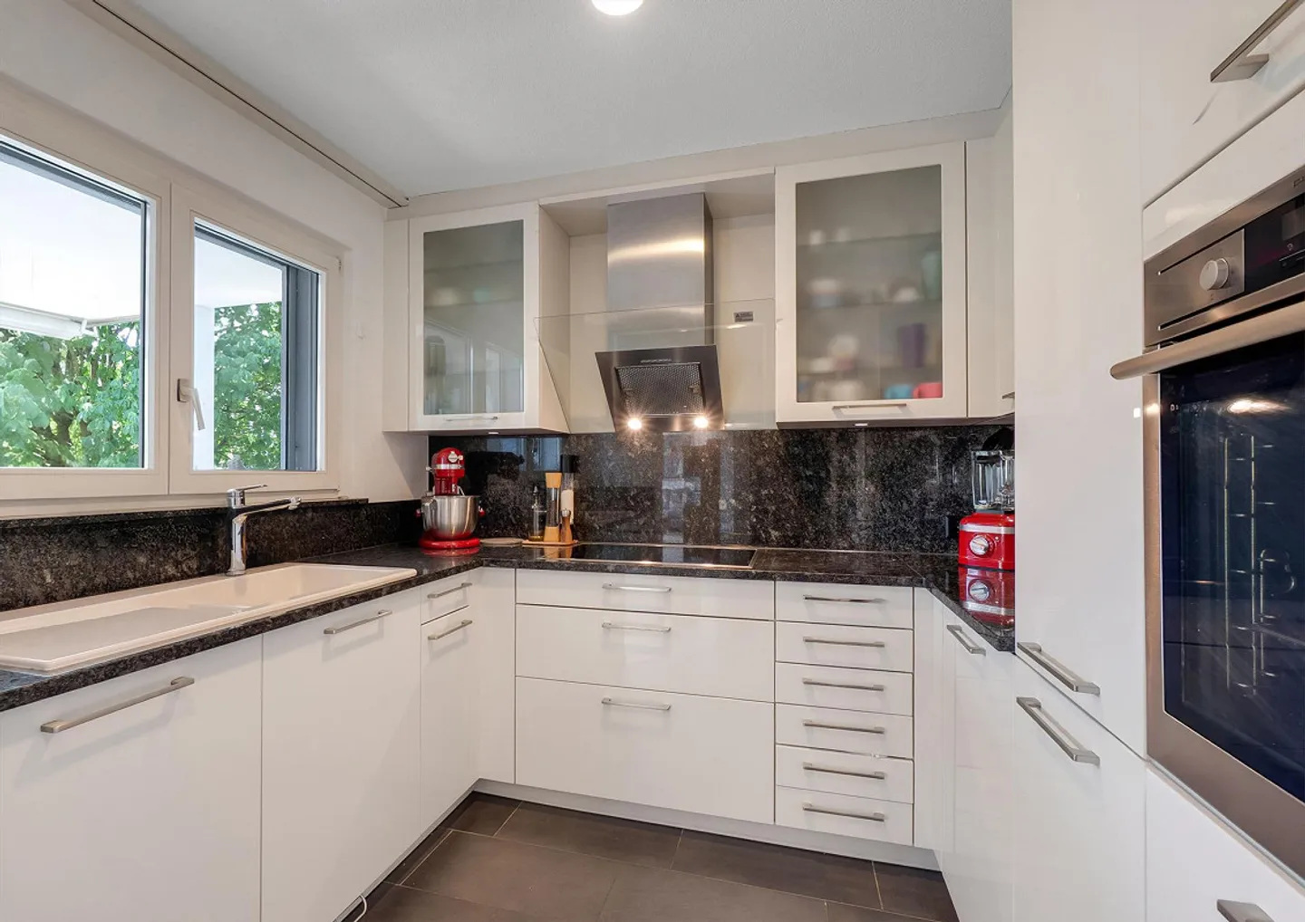 Charmante Wohnung in Grüner Umgebung - Foto 3 von 4