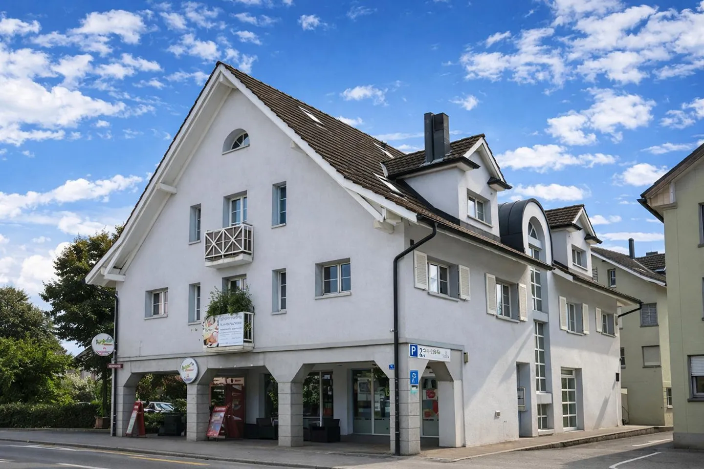 Moped parking space for rent immediately and by arrangement - Photo 2 of 2