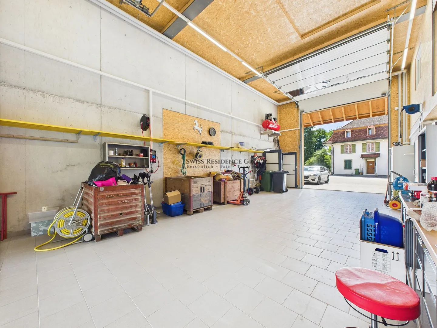 Spazio commerciale arredato con diverse opzioni di utilizzo - Foto 3 di 6