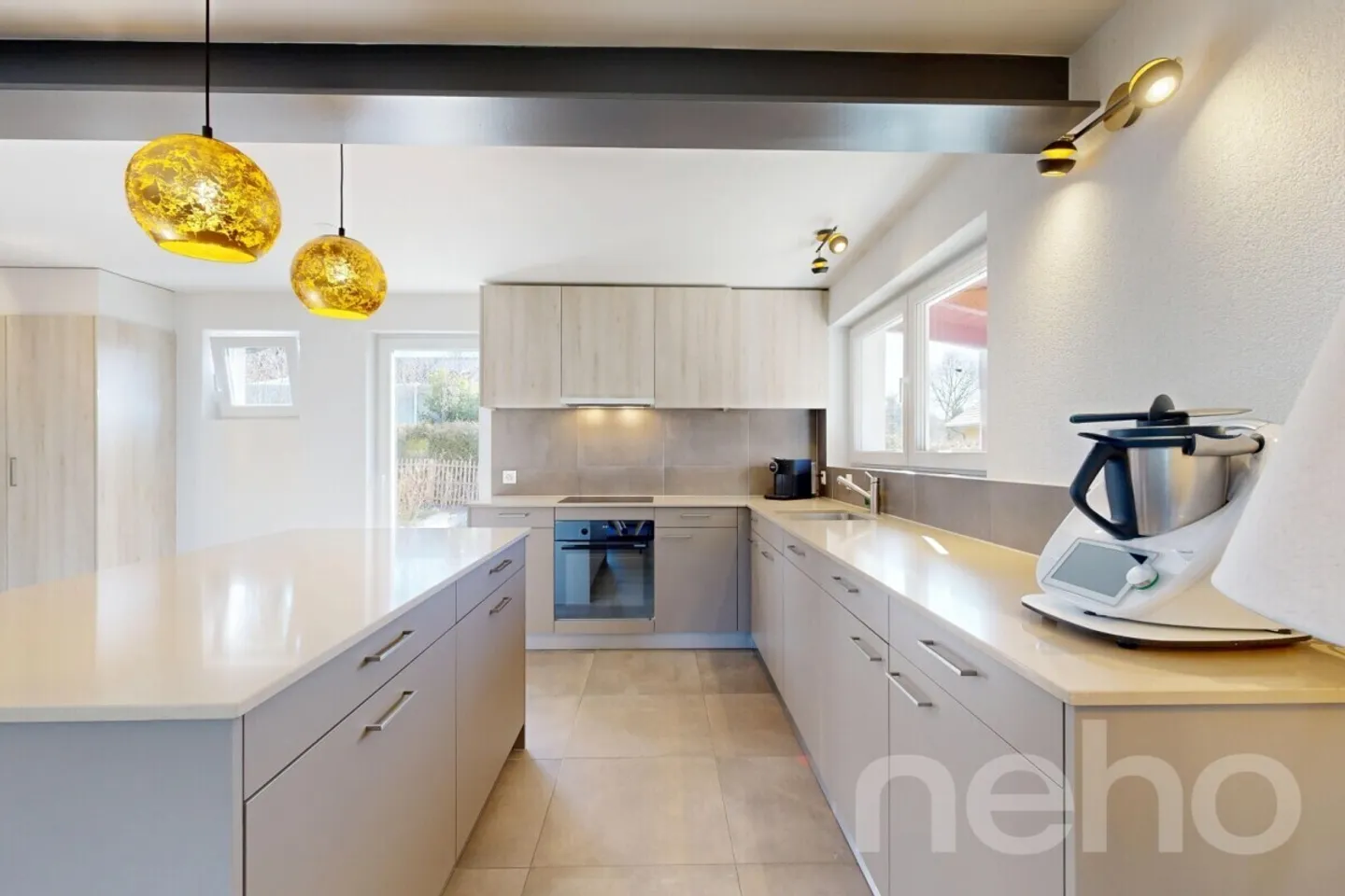 Renovated individual villa with rooftop and unobstructed view - Photo 7 of 12