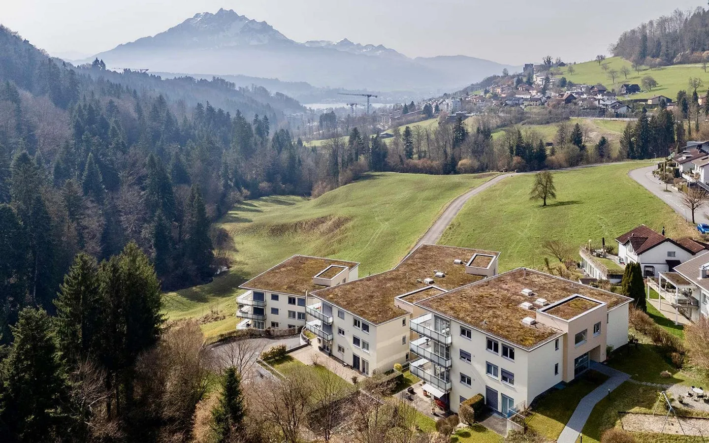 Appartement calme de 3,5 pièces avec vue sur le Pilatus - Photo 1 sur 9