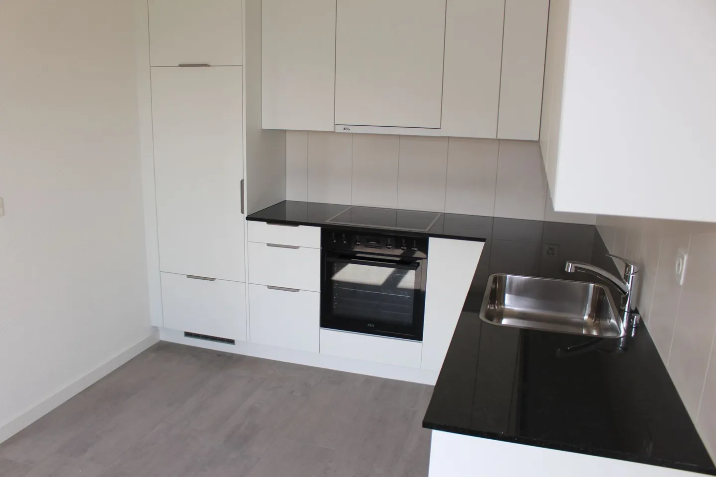 Appartement confortable de 2,5 pièces dans le quartier prisé 7 - Photo 1 sur 9