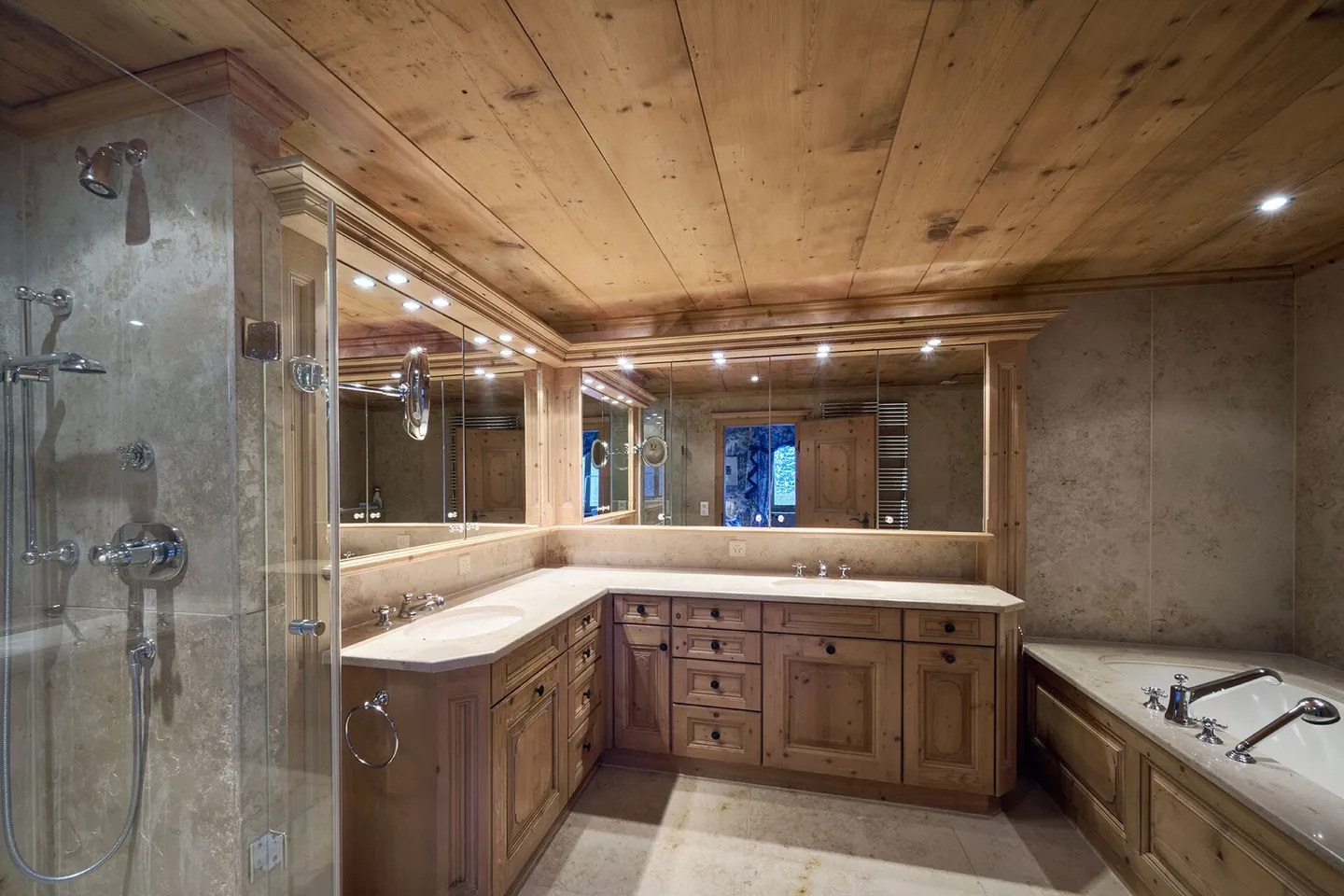 Appartement de luxe exclusif avec caractère de chalet au centre de Klosters - Photo 7 sur 10