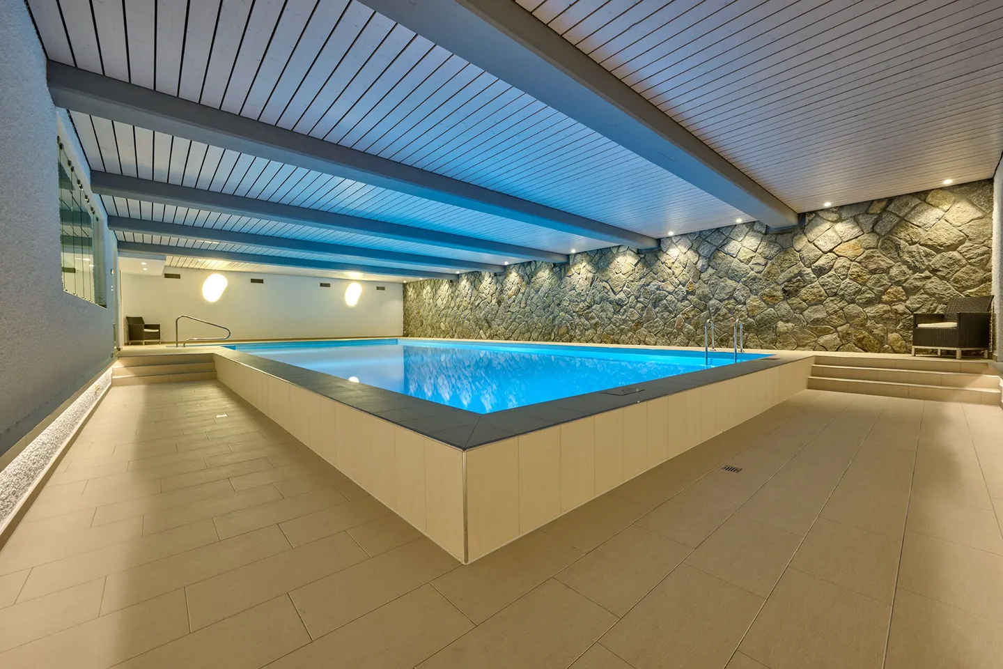 Appartement de luxe exclusif avec caractère de chalet au centre de Klosters - Photo 9 sur 10