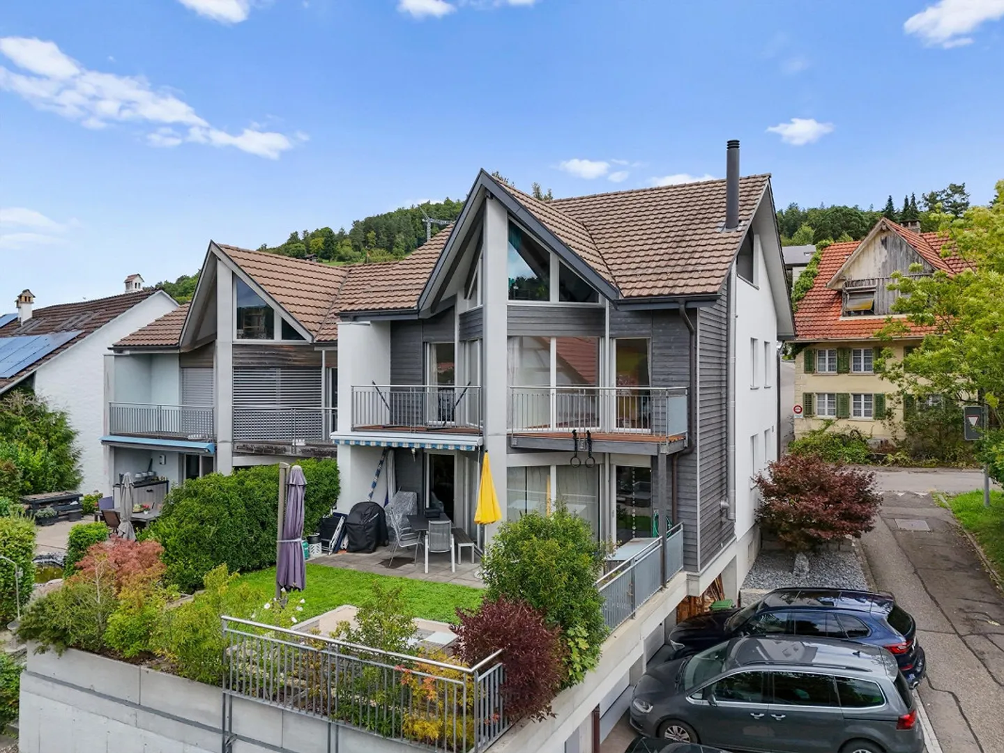 Spacious 5.5-Room Semi-Detached House with 237m2 Living Space - Photo 4 of 13