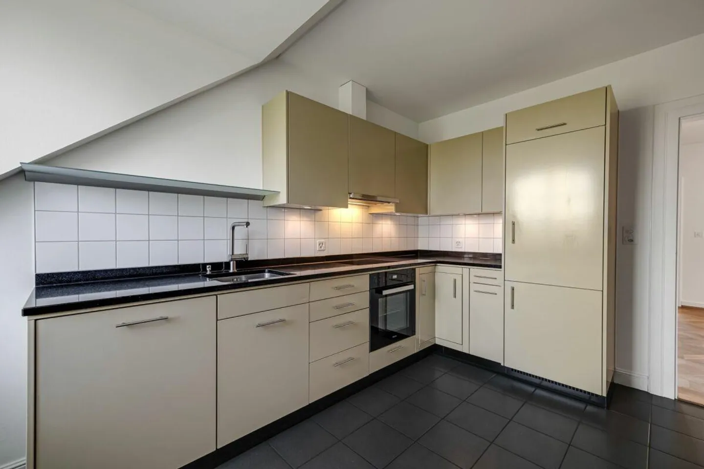 Altbaucharme vom Feinsten - Maisonette-Dachwohnung inkl. Parkplatz - Foto 7 von 13