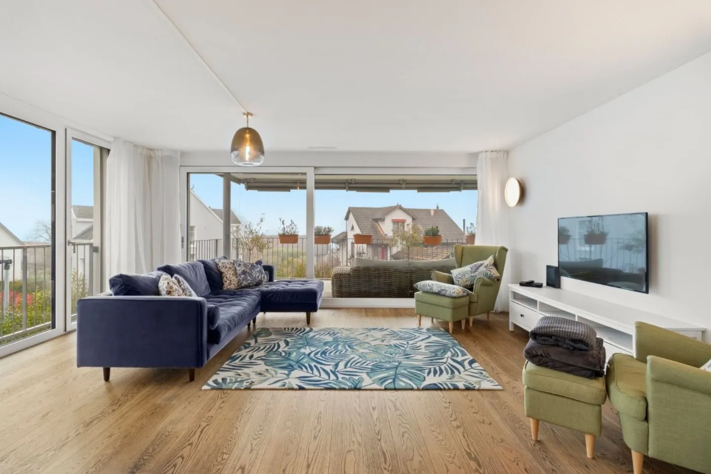 Modernes Apartment mit Seesicht - Foto 1 von 20