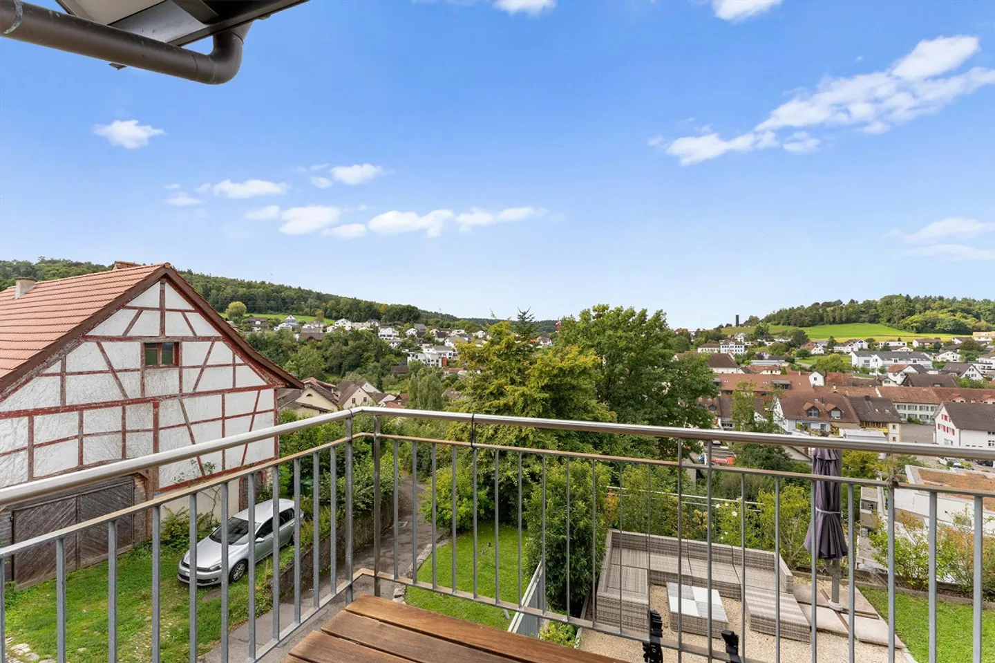 Spacious 5.5-Room Semi-Detached House with 237m2 Living Space - Photo 9 of 13